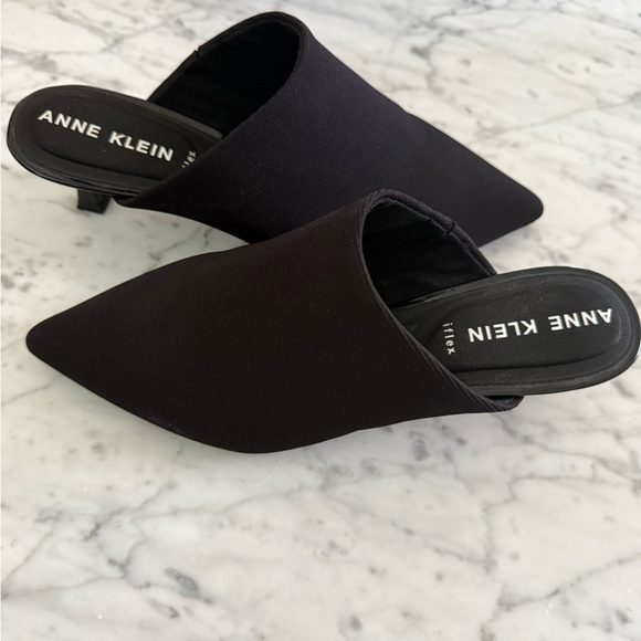 Anne Klein iFlex Black Pointed Toe Mule Kitten Heel Y2K Minimalist Size 8.5 90s - Picture 7 of 7